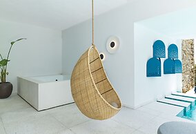 LYO Boutique Hotel