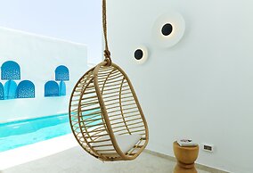 Amyth of Mykonos Super Paradise