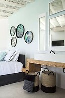 Amyth of Mykonos Super Paradise