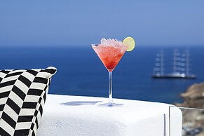 Amyth of Mykonos Super Paradise