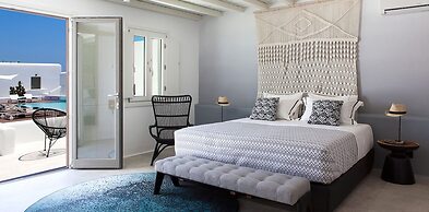 Amyth of Mykonos Super Paradise