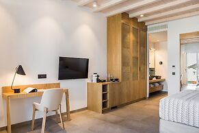 Amyth of Mykonos Super Paradise