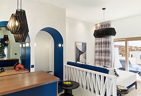 Amyth of Mykonos Super Paradise