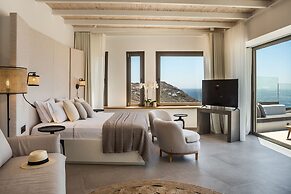 Amyth of Mykonos Super Paradise