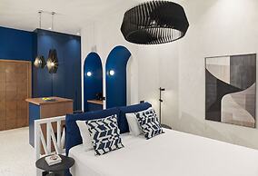 Amyth of Mykonos Super Paradise