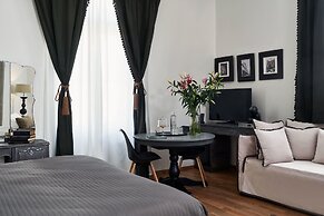 Emporikon Athens Hotel