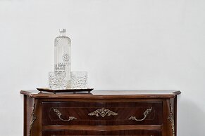 Emporikon Athens Hotel