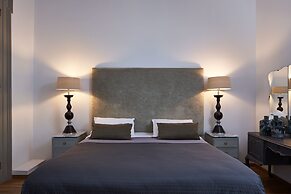 Emporikon Athens Hotel