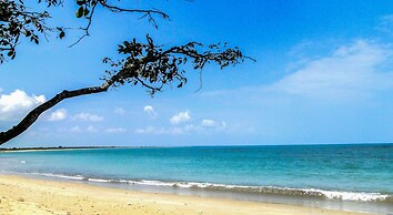 Giman Free Beach Resort