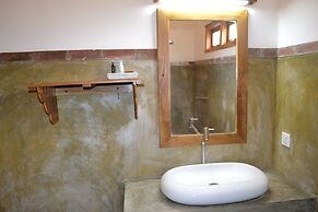 Giman Free Beach Resort