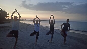 Giman Free Beach Resort