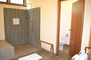 Giman Free Beach Resort