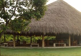 Giman Free Beach Resort