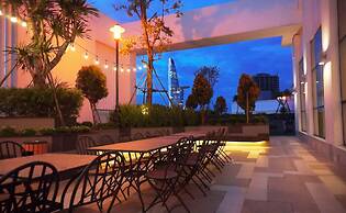 Sunny Saigon Apartments & Hotel