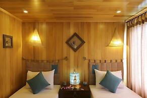 Secret Halong Cruise