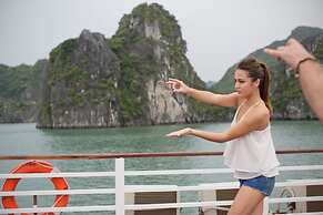 Secret Halong Cruise