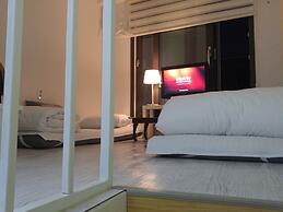 Myeongdong Artmonstay Guesthouse