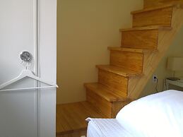 Myeongdong Artmonstay Guesthouse