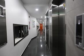 Myeongdong Artmonstay Guesthouse