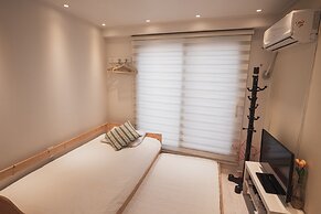 Myeongdong Artmonstay Guesthouse