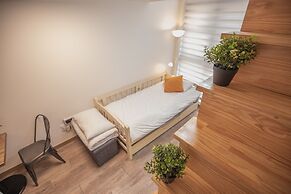 Myeongdong Artmonstay Guesthouse