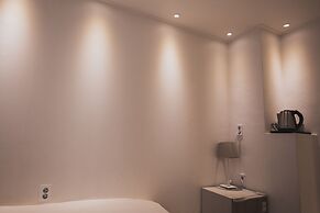 Myeongdong Artmonstay Guesthouse