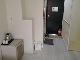 Myeongdong Artmonstay Guesthouse