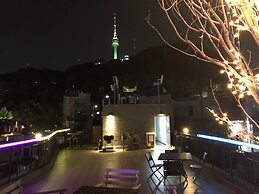 Myeongdong Artmonstay Guesthouse