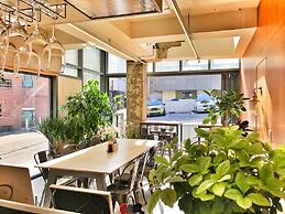 Myeongdong Artmonstay Guesthouse