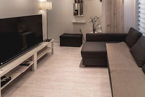 Myeongdong Artmonstay Guesthouse