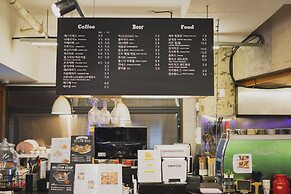 Myeongdong Artmonstay Guesthouse