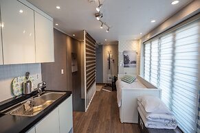 Myeongdong Artmonstay Guesthouse