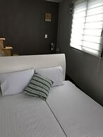 Myeongdong Artmonstay Guesthouse