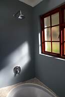 Kogman and Keisie Guest Farm