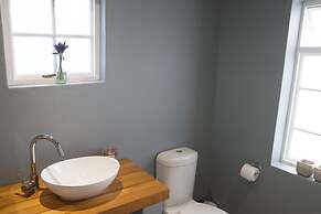 Kogman and Keisie Guest Farm