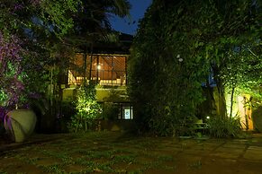 Villa Escondite