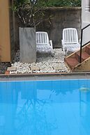 Villa Escondite