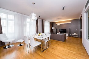 Karlin Residence by TKC