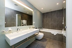 Karlin Residence by TKC