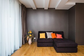 Karlin Residence by TKC