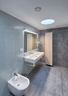 Karlin Residence by TKC