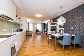 Karlin Residence by TKC