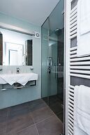 Karlin Residence by TKC