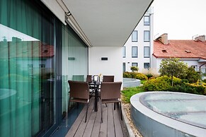 Karlin Residence by TKC