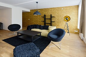 Karlin Residence by TKC