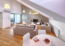Karlin Residence by TKC