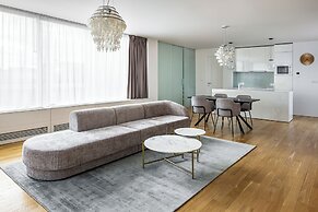 Karlin Residence by TKC