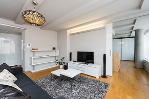 Karlin Residence by TKC