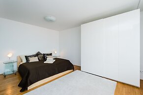 Karlin Residence by TKC