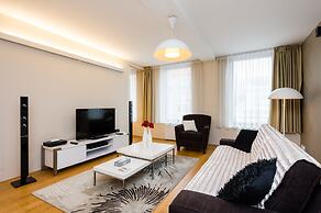 Karlin Residence by TKC